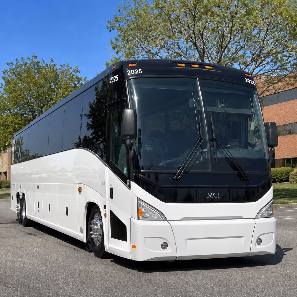 government and contractor group moves between d c and montgomery county