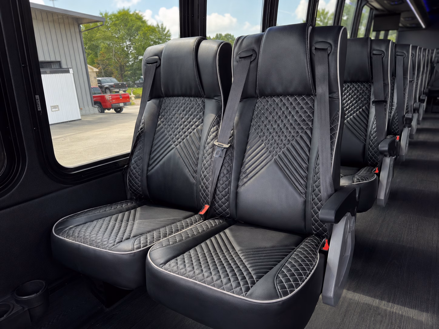 sugarloaf mountain vineyard wine tours the right bus for rural roads